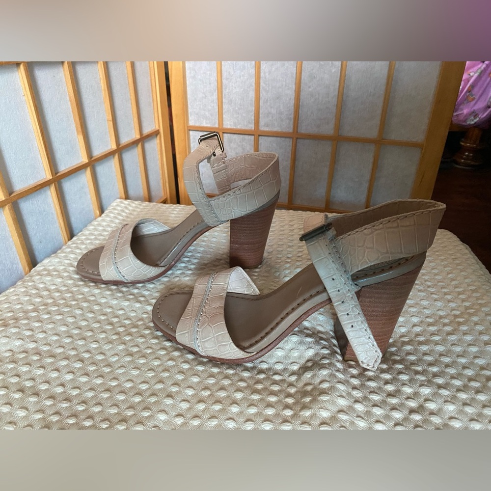FRYE Sandals - Picture 2 of 9